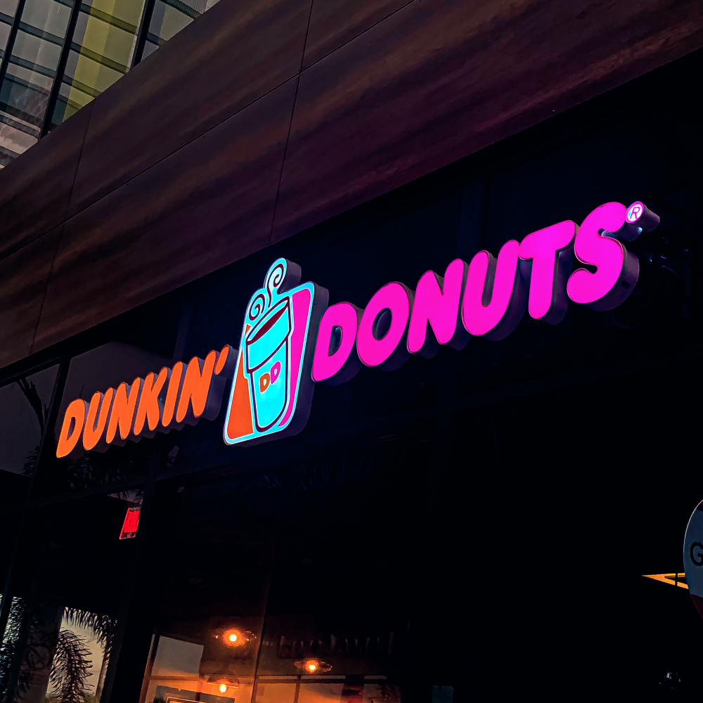 Как повысить эффективность рекламных конструкций в ночное время